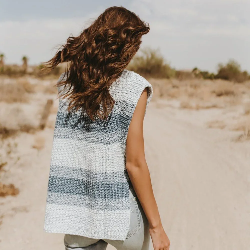 Elan Women's Sleeveless Sweater Top - Picture 2 of 3